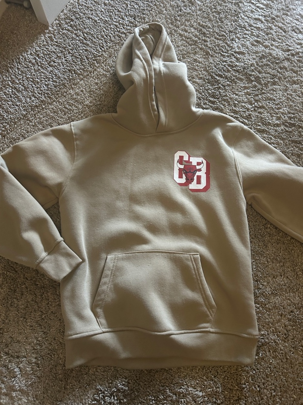 Beige Hoodie with Chicago Bull Logo Chest Patch